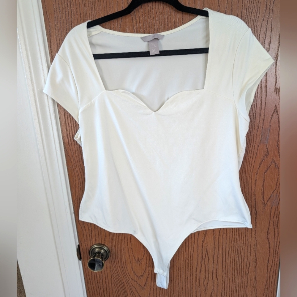 H&M Women's Cream Bodysuit *Size XL*